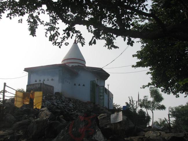 Amarnath Shiv mandir on the top of Bhandar hill