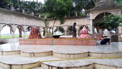 Main Altar- where pople offer puja to Maa Manasa